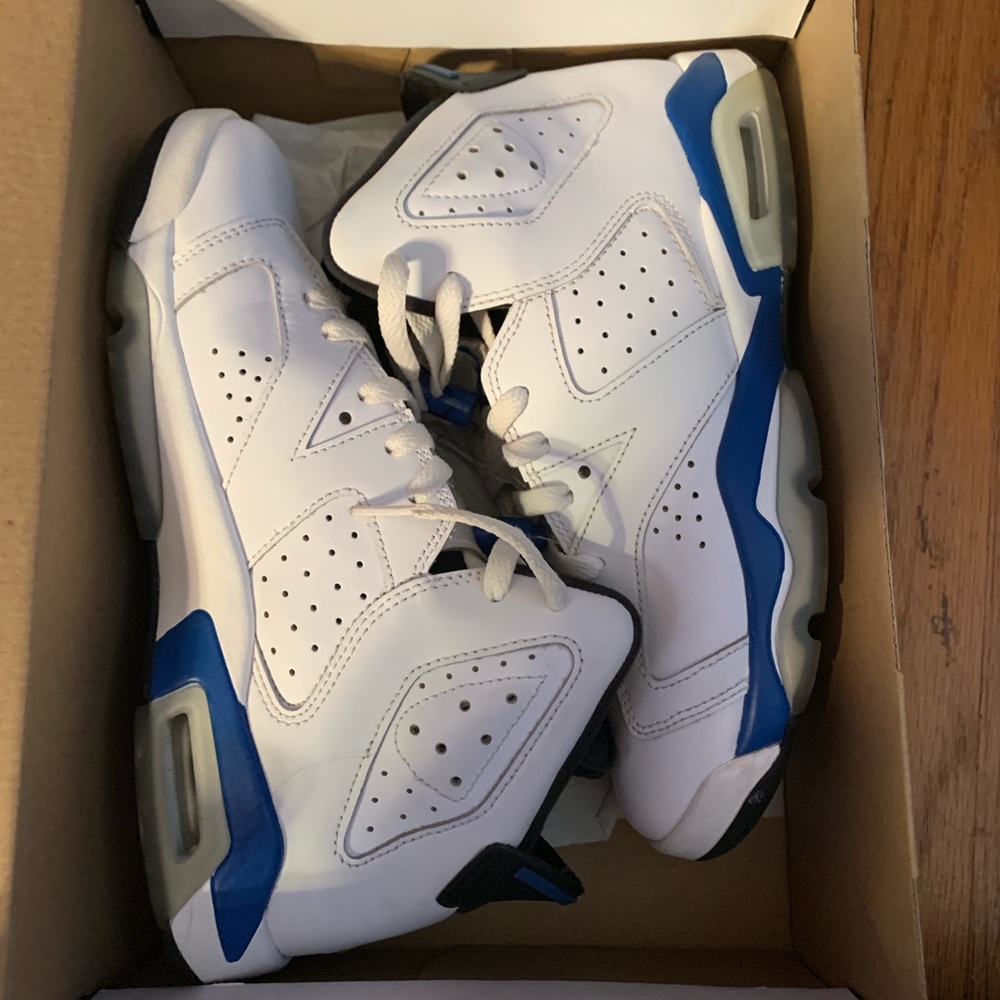 Air jordan Sport Blue 6’s size 7